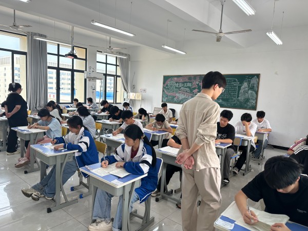 沉着应试不惧挑战,水平测试再攀高峰 沉着应试不惧挑战,水平测试再攀高峰